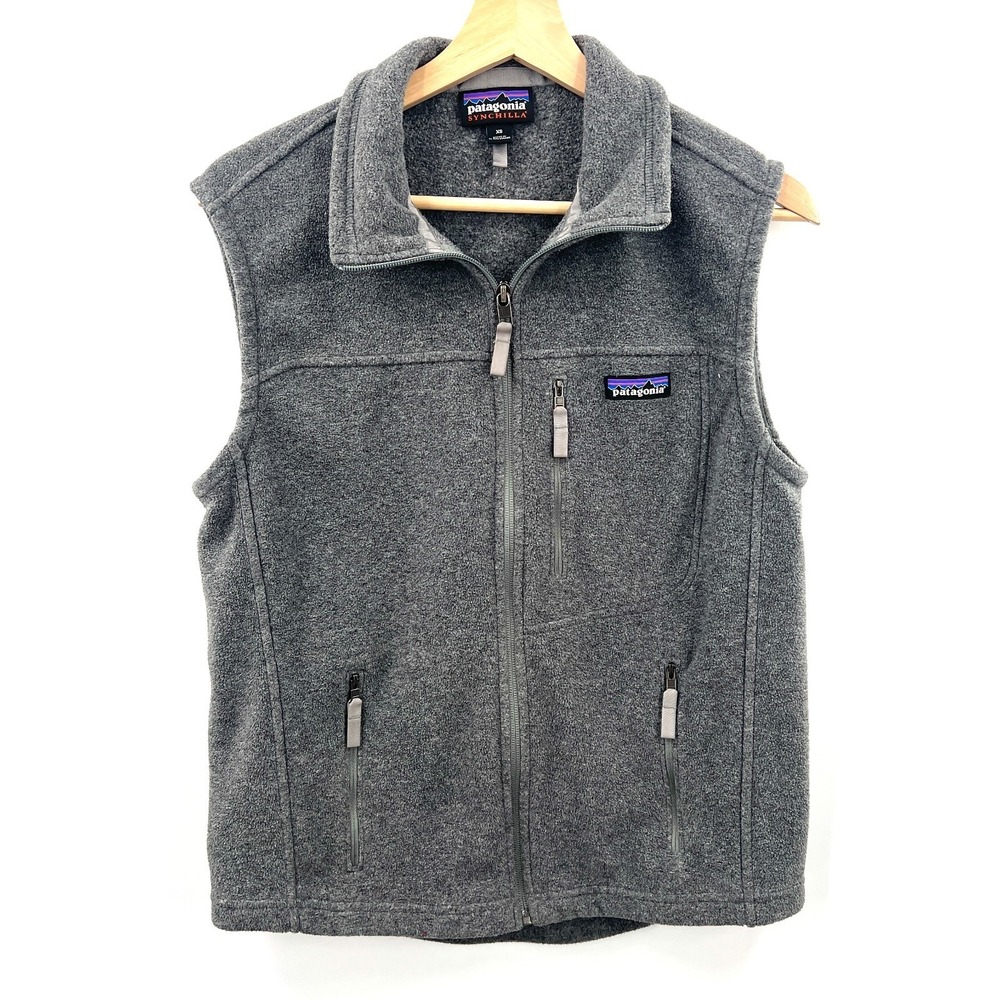 Patagonia Synchilla full zip front fleece vest charcoal grey gorpcore outdoor XS